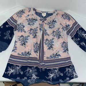 fig & flower, light and breezy. boho top